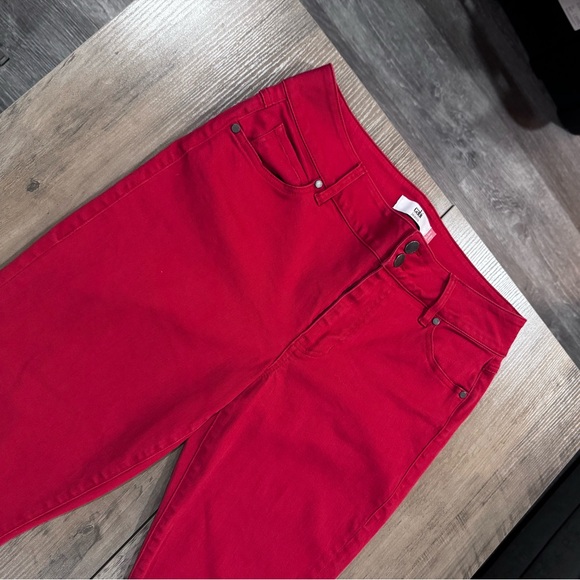Cabi Hi-Low Crop Jeans - Red - Picture 2 of 4